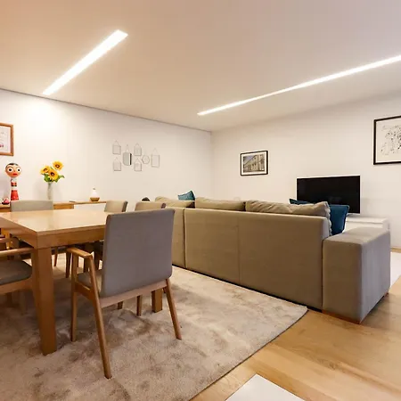 بيت للعطل Casa Do Trigo - With Garage In The Center فيانا دو كاستيلو