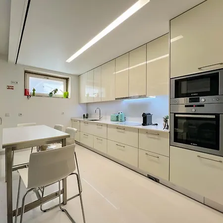 Ferienhaus Casa Do Trigo - With Garage In The Center Viana do Castelo