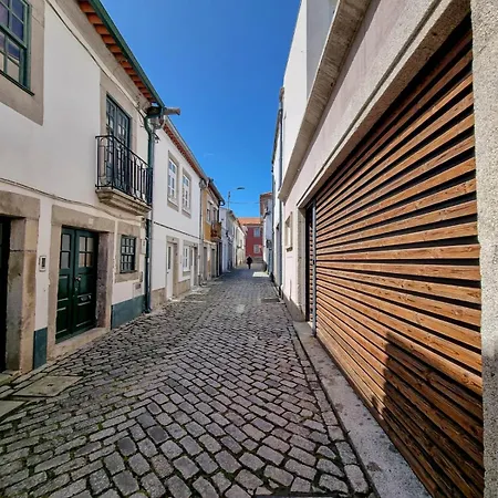 Casa Do Trigo - With Garage In The Center