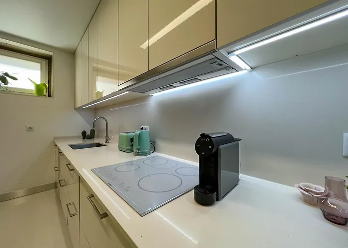 Casa Do Trigo - With Garage In The Center