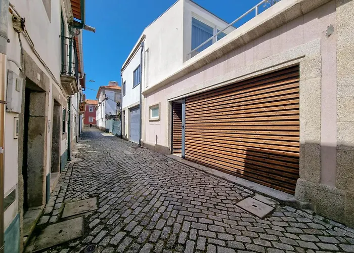 Semesterbostad Casa Do Trigo - With Garage In The Center